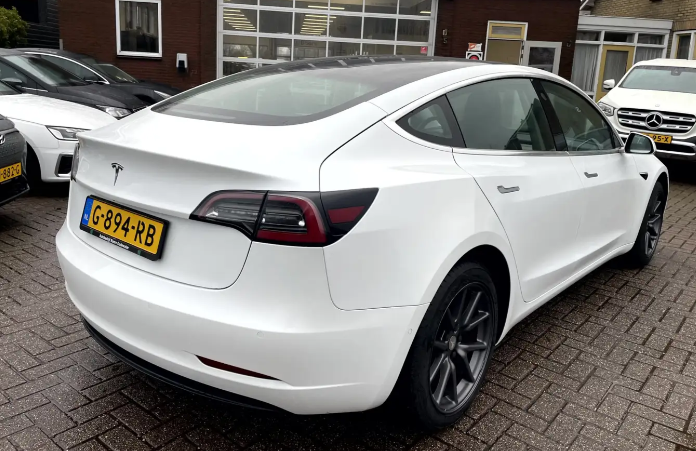 TESLA MODEL 3 (01/12/2019) - 